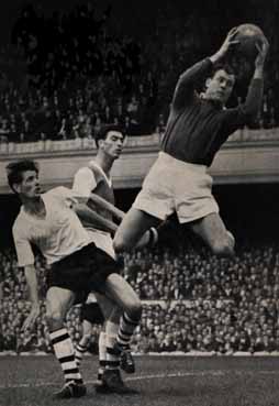 Jack Kelsey in goal for Arsenal